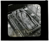 Amiens. La cathédrale. Tombeau de l'évêque d'Amiens, Evrard de Fouilloy