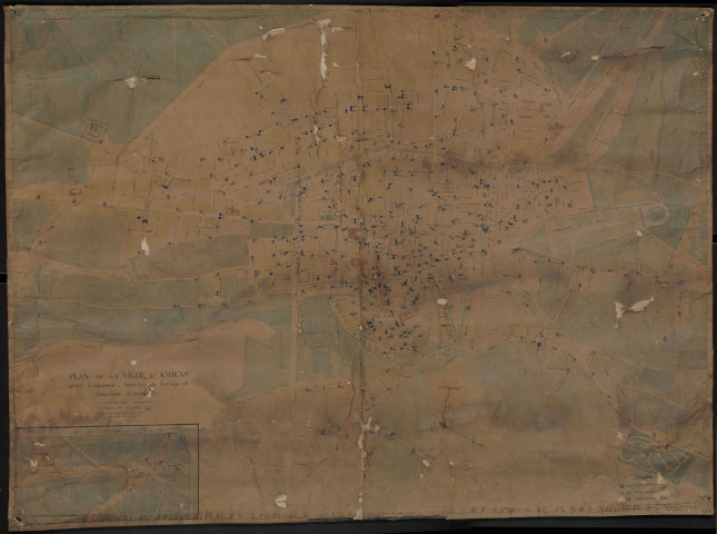 Plan de la ville d'Amiens avec fontaines, bouches de lavage et bouches d'arrosage (1/250e), dressé par l'ingénieur-voyer