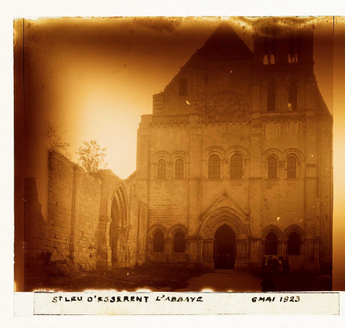 Saint-Leu-d'Esserent. L'abbaye