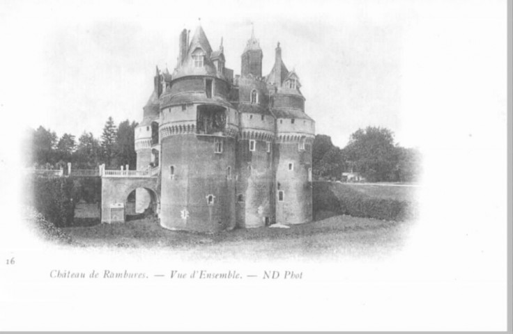 Château de Rambures - Vue d'Ensemble