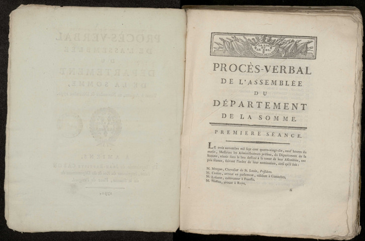 Délibérations du conseil du département : « Procès-verbal de l'assemblée du département de la Somme tenue à Amiens en novembre et décembre 1790. » Impression de la session de novembre et décembre 1790 contenue dans le registre précédent L.68. Amiens, Jean-Baptiste Caron l'aîné, 1791