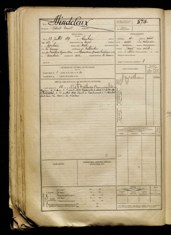 Dindeleux, Robert Ernest, né le 23 juillet 1889 à Cambrai (Nord), classe 1909, matricule n° 574, Bureau de recrutement de Péronne