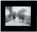 Manoeuvres du service de santé - Gendarmes route de Dury octobre 1902