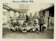 Equipe 1ère de football de l'Amiens Athlétic Club (A.A.C.). Mention au verso : "Buffalo 17.11.1929. football Association. Equipe de l'Amiens Atléthic Club"
