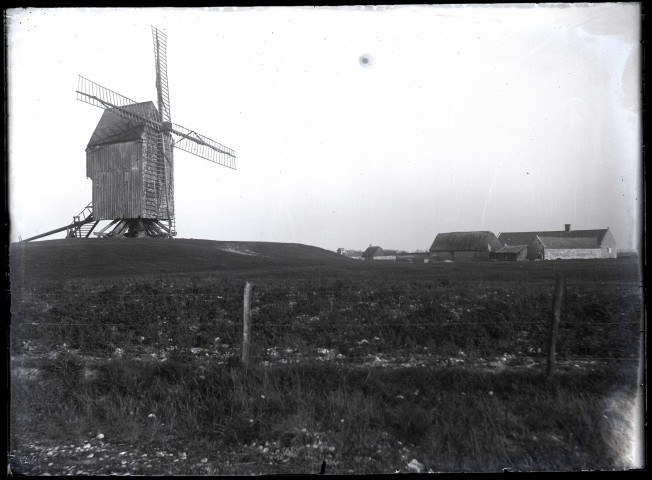 Un moulin à vent dans la Somme (?)