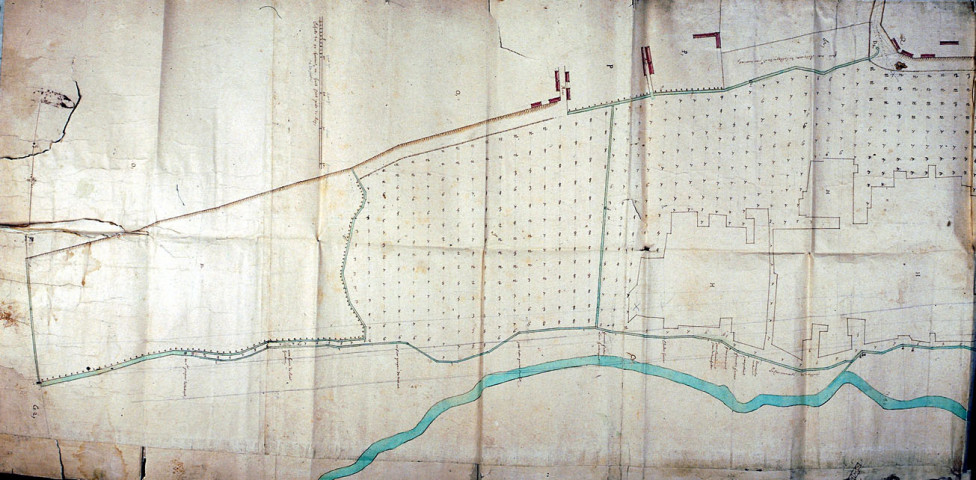 Plan des marais de Longpré-les-Amiens et de Saint-Maurice indiquant les bornes de la banlieue de la ville, les prés et marais à tourber, une argilière, les terres de l'abbaye Saint-Jean, le cimetière de la Madeleine, le château de Montières, le hameau de Bertricourt