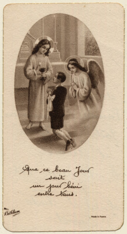 Image de première communion, un ange donnant la communion à un enfant. Souvenir de première communion de Michel et André Dubost faite en l'église d'Aumale le 16 juin 1946