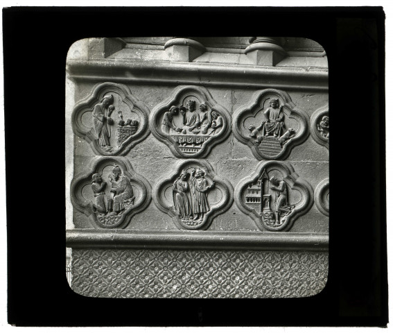 Amiens. La cathédrale. Médaillons