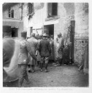 Prisonniers allemands après la fouille