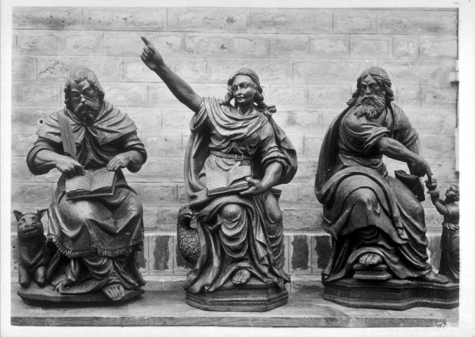 Eglise de Bellancourt : les statues des évangélistes