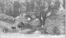 Guere 1914-1918. La Cour du château et l'arbre de la Liberté sous les décombres
