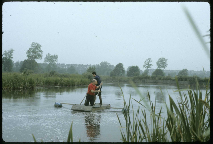 [Chasseur dans les marais]