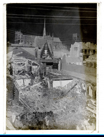 Amiens. Maisons détruites dans le quartier de la cathédrale
