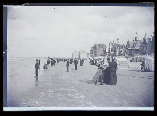 Rosendaël la plage vue prise sur le sable - août 1897