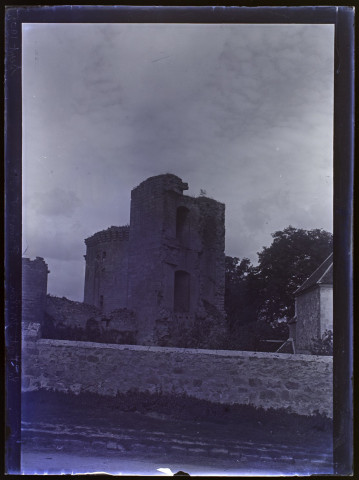 La Ferté-Milon ruines vue coté - septembre 1901