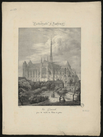 Cathédrale d'Amiens. Vue générale prise du jardin du palais de justice