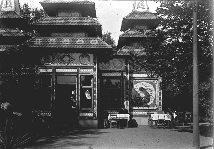 Karlovy Vary, Carlsbald / Karlsbald (République Tchèque). Fischern. Japan Porzellan Pavillon