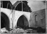 Vue de la vieille église en démolition