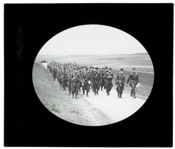 8e bataillon de chasseurs route de Cagny à Saint-Fuscien - mars 1902