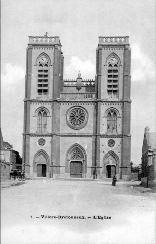Villers Bretonneux. l'église