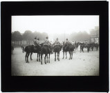 Chasseurs à cheval, esplanade Saint-Roch
