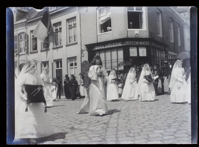 Procession à Bergues - 1900