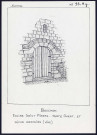 Bouchon : église Saint-Pierre, porte ouest et niche oratoire - (Reproduction interdite sans autorisation - © Claude Piette)