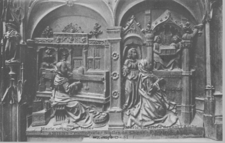 Cathédrale - Stalles du Choeur - 3e série, N° 4 - Rampe C - 51 - Marie occupée à tisser - Marie en prière devant l'arche