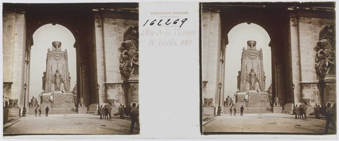 Fête de la Victoire du 14 juillet 1919. Monuments aux morts pour la patrie