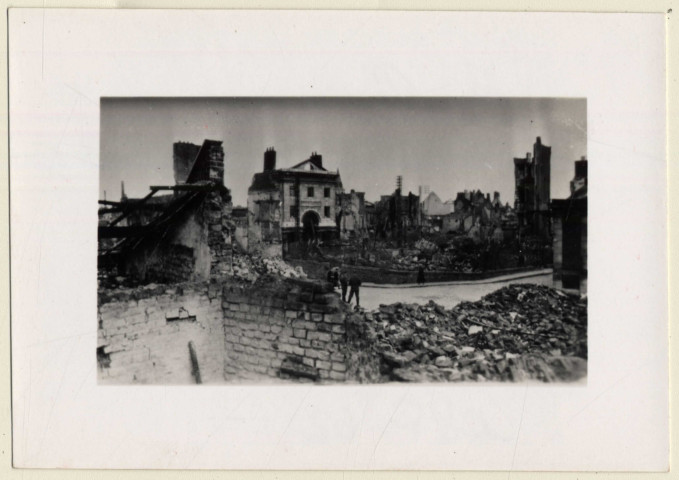 Amiens. La Poissonnerie après les bombardements de 1940