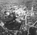 Vue aérienne de la ville en cours de Reconstruction