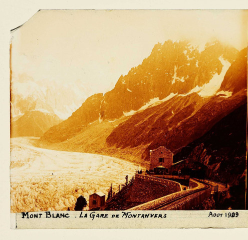 Mont-Blanc (Haute-Savoie). La gare de Montenvers