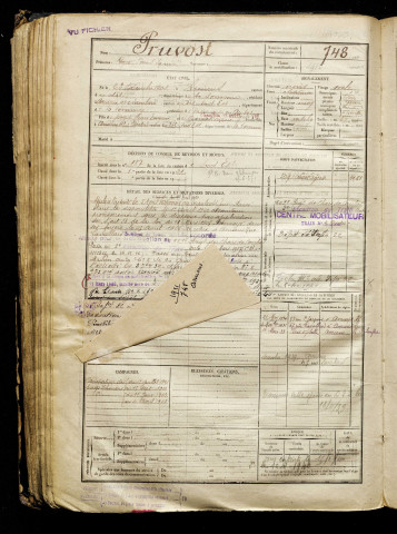 Pruvost, Roger Paul Louis, né le 23 décembre 1901 à Amiens (Somme), classe 1921, matricule n° 748, Bureau de recrutement d'Amiens