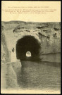 Carte postale intitulée "Le Tunnel du Canal, au Malpas, percé par Paul Riquet. Les ingénieurs du Roi (Louis XIV) étaient d'avis que le projet était irréalisable. Les Envoyés du Roi se présentèrent à Paul Riquet pour faire arrêter les travaux. Celui-ci leur fit voir la difficulté vaincue". Correspondance de Raymond Paillart à son fils Louis