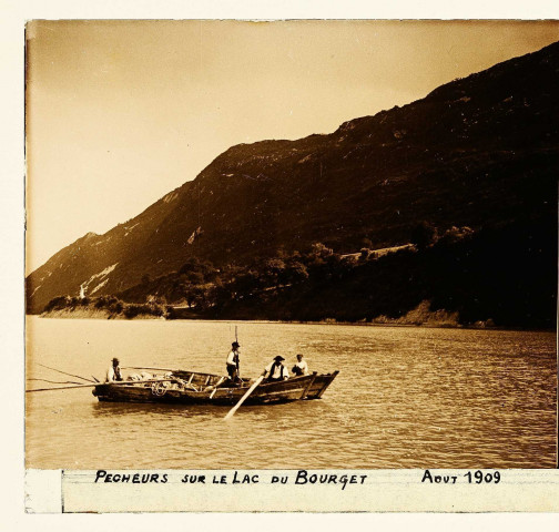 Pêcheurs sur le lac du Bourget
