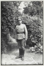 Portrait d'un officier de la 9e Panzerdivision SS Hohenstaufen, une des trente-huit divisions de Waffen-SS