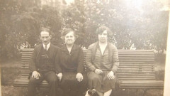 Photographie de Marcel Weiller avec sa mère Estelle Weiller (née Hanneau) et une amie