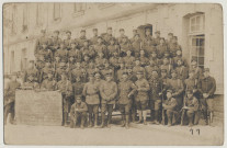 Les soldats du 18e bataillon de chasseurs à pied: "Vite et Bien - 18e - Classe 18"
