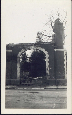 Abbeville. Maison Louf, rue de l'Isle, ruines du 20 mai 1940