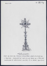 Mérélessart : croix de fer de l'ancien cimetière - (Reproduction interdite sans autorisation - © Claude Piette)