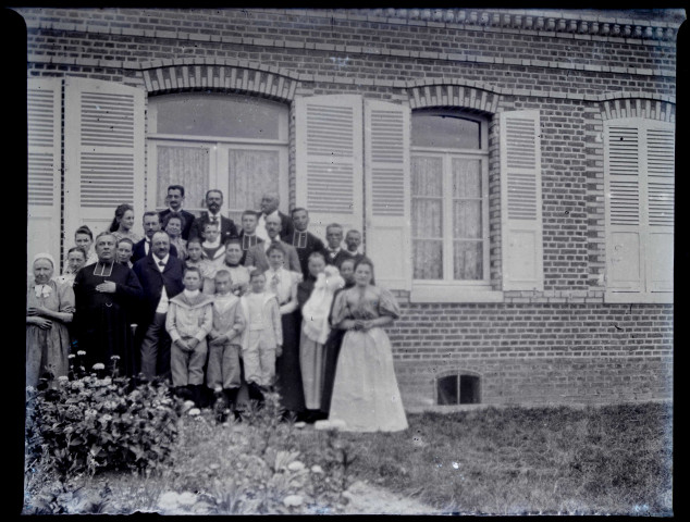 Martinsart (Somme). La famille Danel