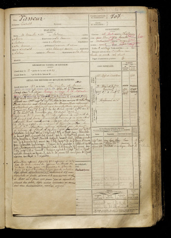 Vasseur, Léopold, né le 31 décembre 1889 à Saleux (Somme), classe 1909, matricule n° 707, Bureau de recrutement d'Amiens