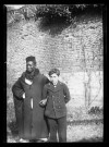 Amiens. Portrait d'un jeune amiénois et d'un jeune sénégalais, reçu dans le cadre de l'exposition internationale en 1906