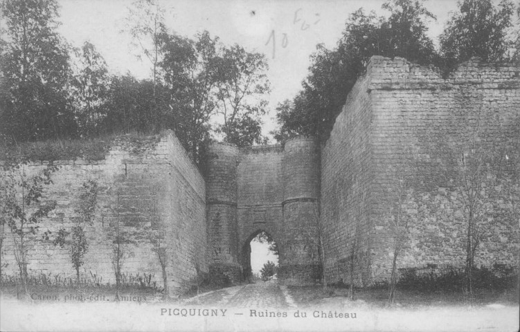 Picquigny. Ruines du Château