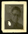 Portrait de Raymond Goldwater en uniforme