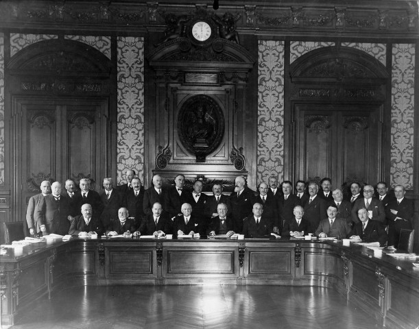 Le Conseil départemental de la Somme lors de la session d'octobre 1934