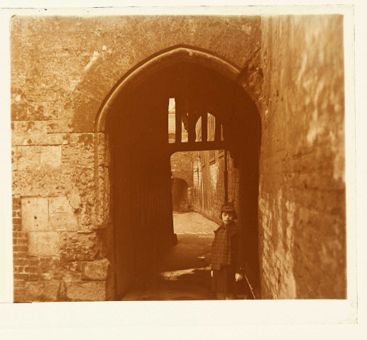 Amiens (Somme). Passage Gossart, entrée côté poste