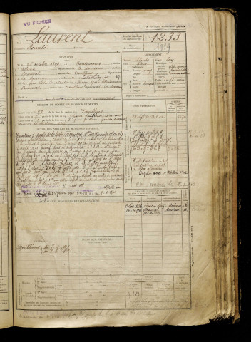 Laurent, Oswald, né le 28 octobre 1899 à Toutencourt (Somme), classe 1919, matricule n° 1233, Bureau de recrutement d'Abbeville