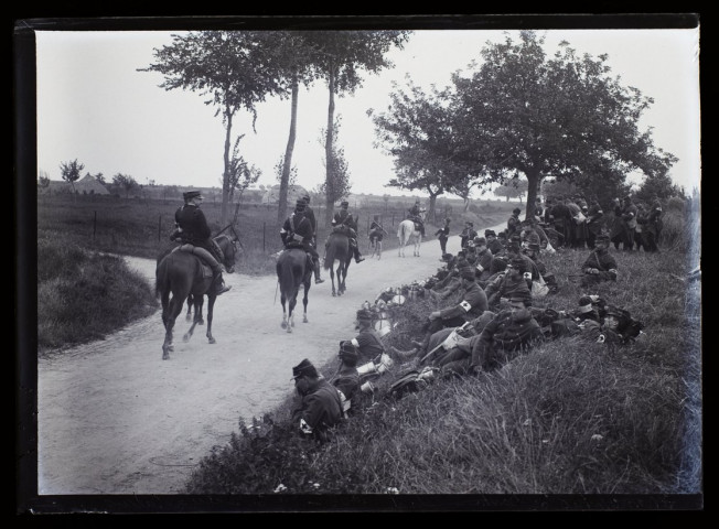 Manoeuvres de santé - août 1905 - route de Dury à Saleux
