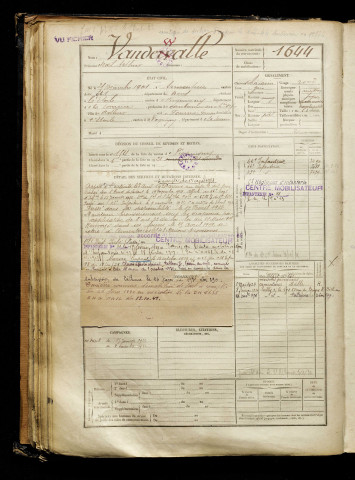 Vandewalle, Noël Arthur, né le 25 décembre 1901 à Armentières (Nord), classe 1921, matricule n° 1644, Bureau de recrutement d'Amiens